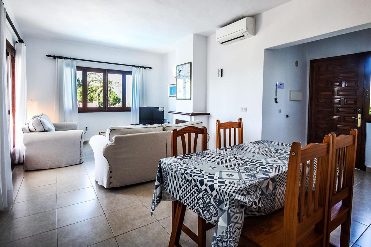Villa Celia Son Bou Bagian luar foto